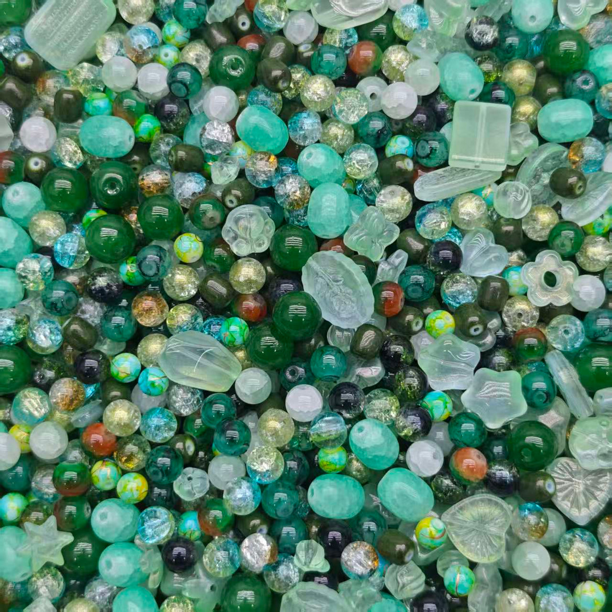 Glass beads-Green  (for keychains, phone chains)