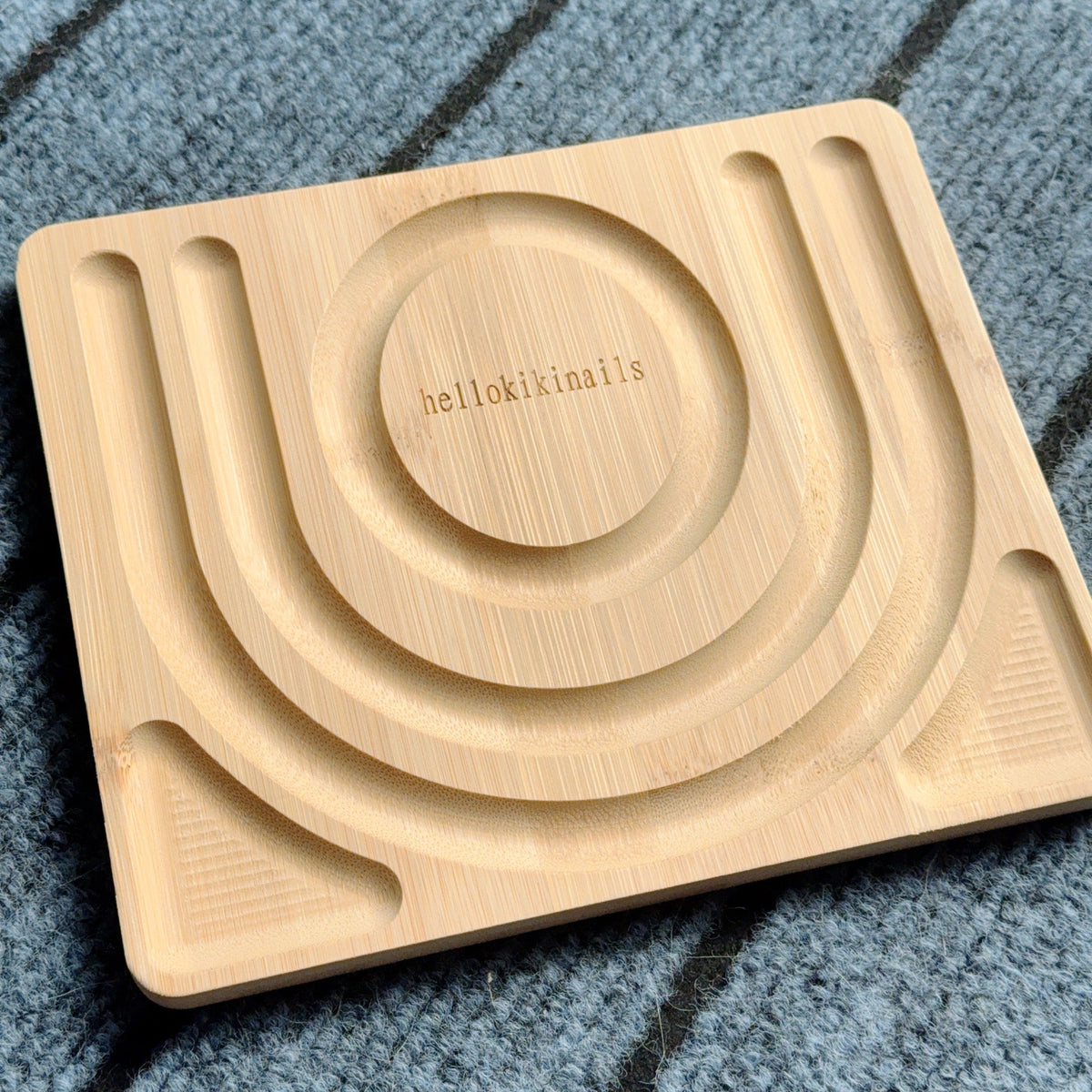 Tool-Wood holder (for make bracelets)
